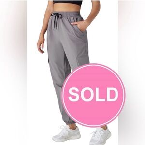 Halara Mid-Rise Gray Cargo Joggers